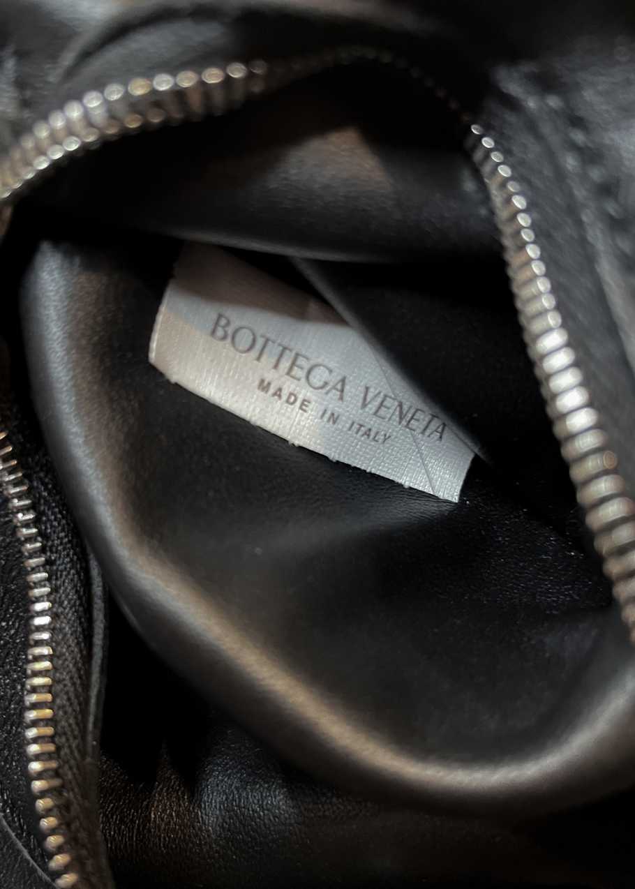 Intrecciato Leather Cassette Bag